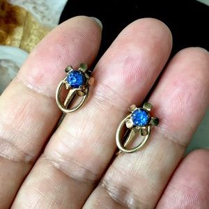 🖤12K gold filled VAN DELL screw back earrings